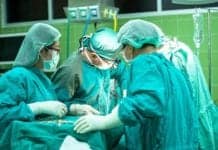 Lawmakers Ask Hospitals to Stop Simultaneous Surgeries