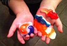 Children Are Burning Their Eyes by Playing with Laundry Pods