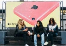 Study Sheds Light on How Social Media Affects Real Social Situations