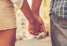 Holding Hands Reduces Pain, Syncs Lovers’ Heartbeats