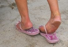Experts Warn Flip-Flops Can Cause Problems for Feet